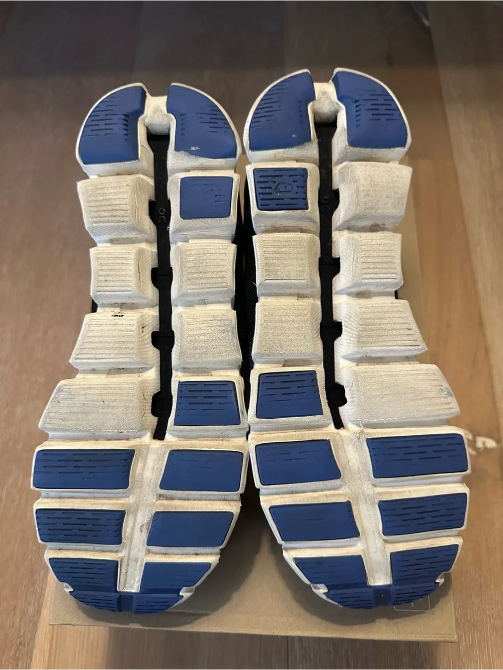 On Running Men’s Sneakers in Navy and Black